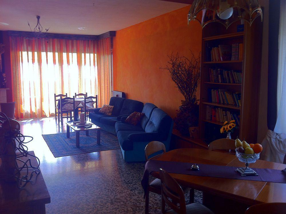 Guest House Villa De Ros 살로 외부 사진