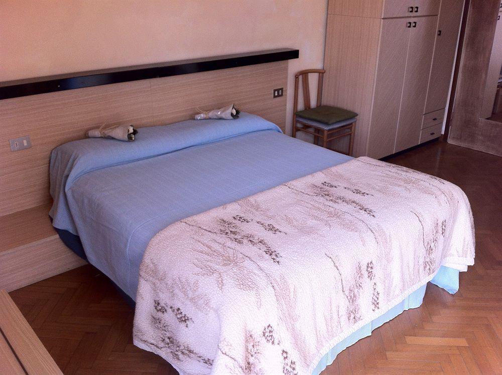 Guest House Villa De Ros 살로 외부 사진