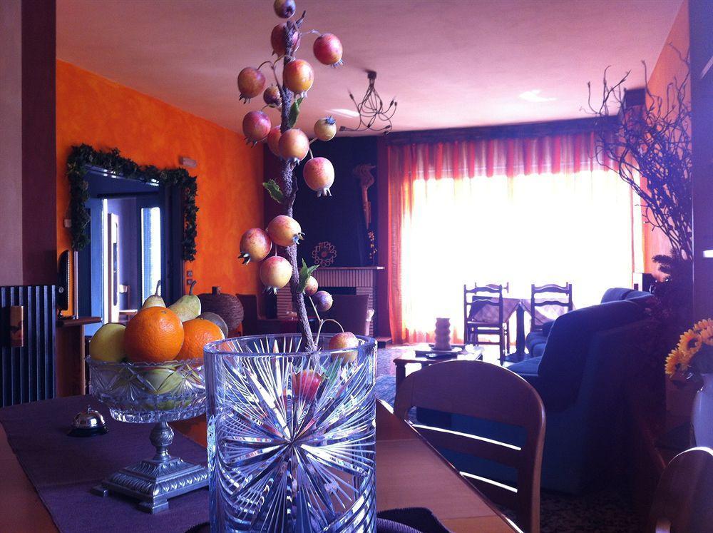 Guest House Villa De Ros 살로 외부 사진
