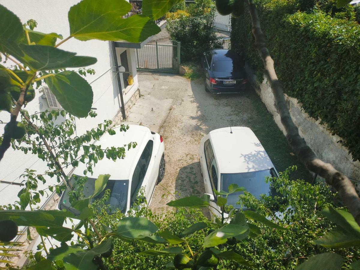 Guest House Villa De Ros 살로 외부 사진